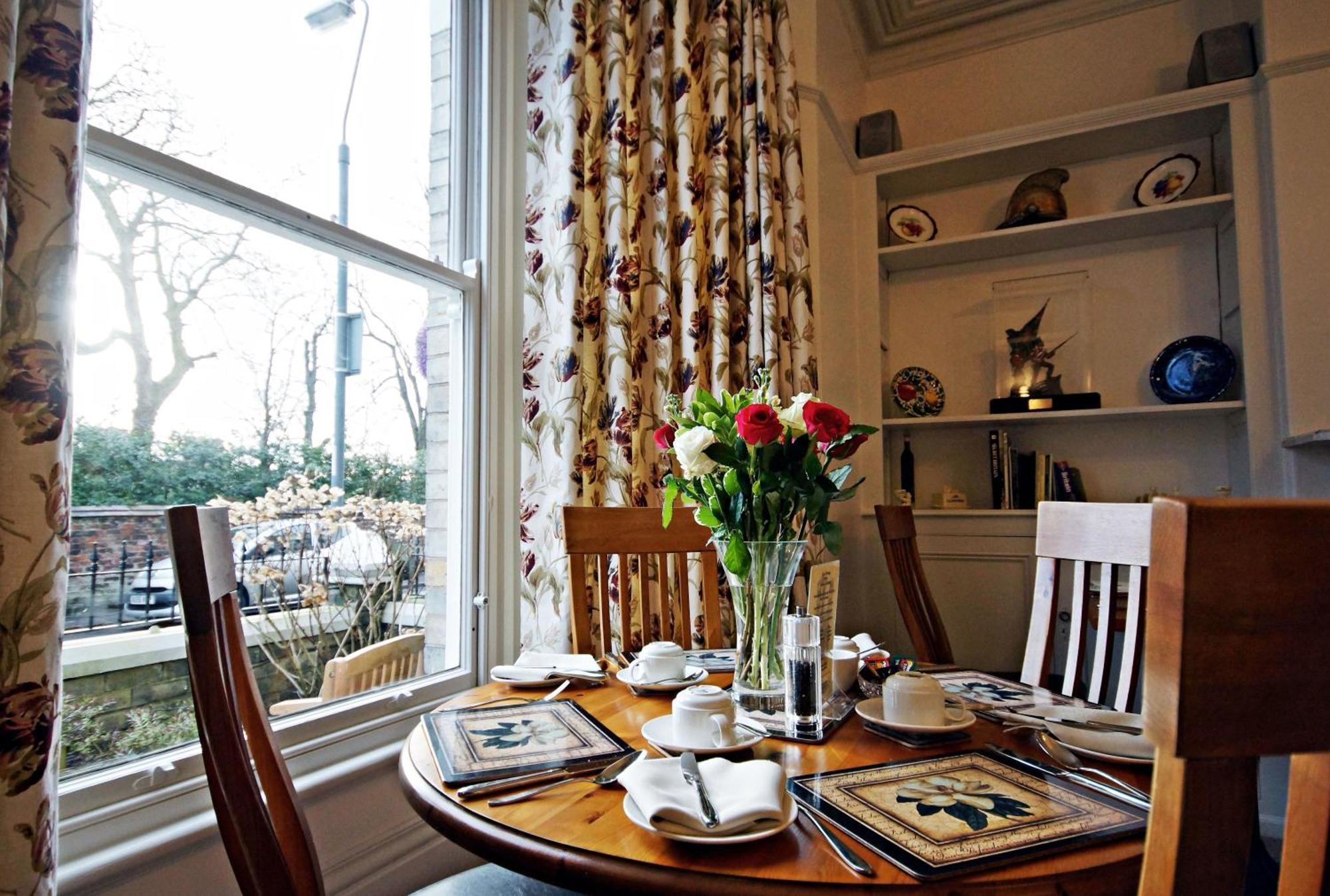 Bronte Guest House ยอร์ค ภายนอก รูปภาพ