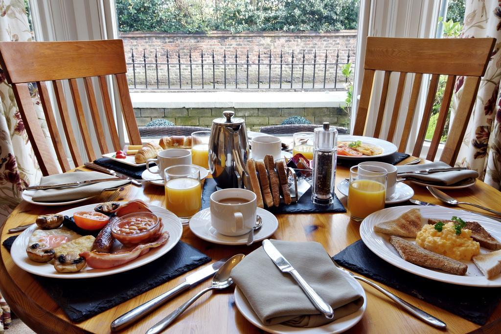 Bronte Guest House ยอร์ค ภายนอก รูปภาพ