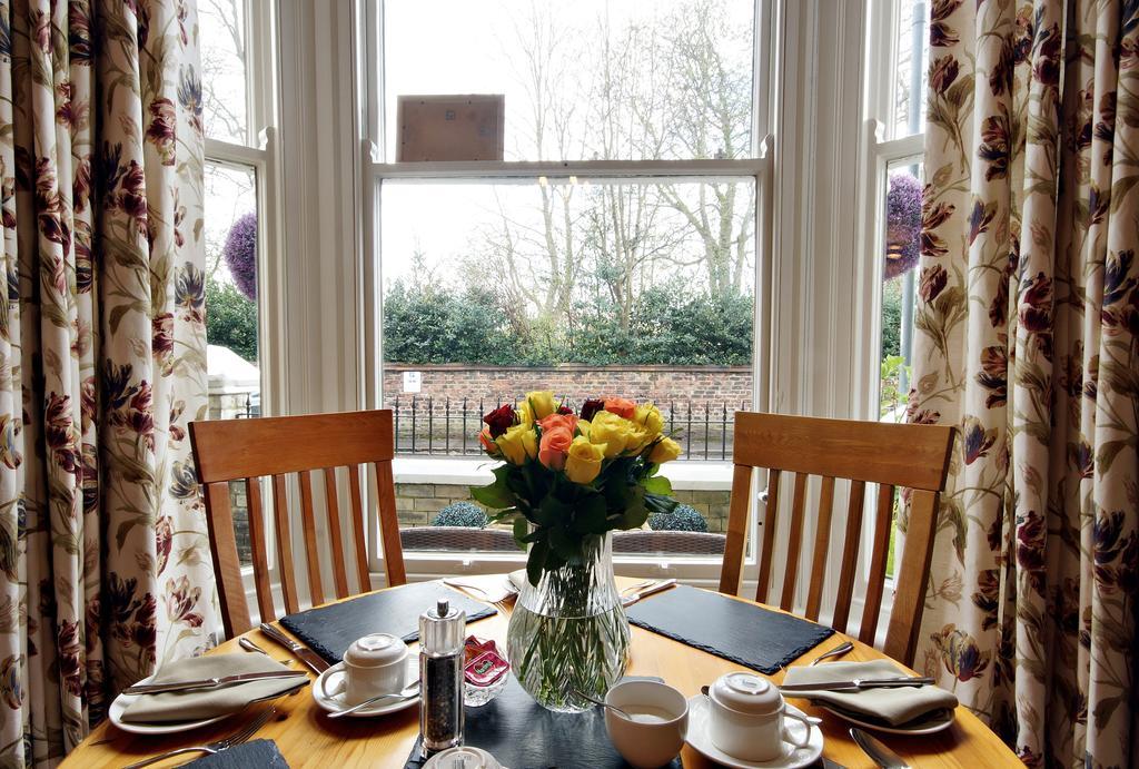 Bronte Guest House ยอร์ค ภายนอก รูปภาพ