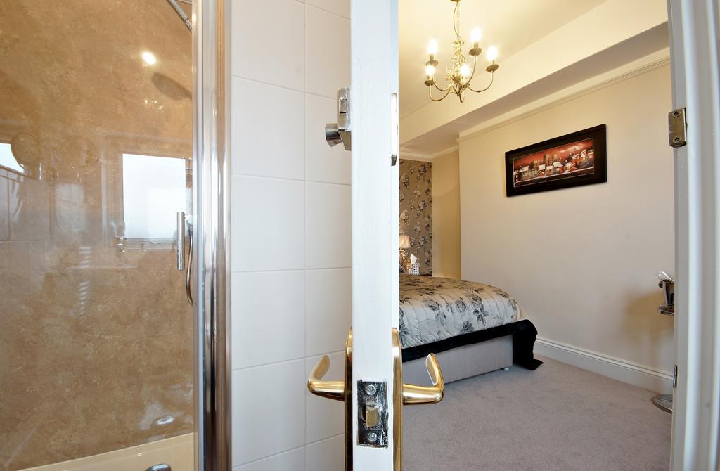 Bronte Guest House ยอร์ค ภายนอก รูปภาพ