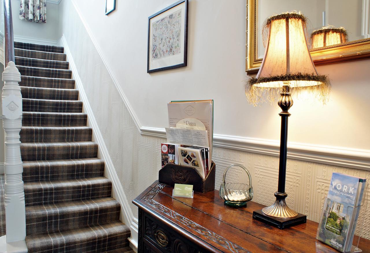 Bronte Guest House ยอร์ค ภายนอก รูปภาพ